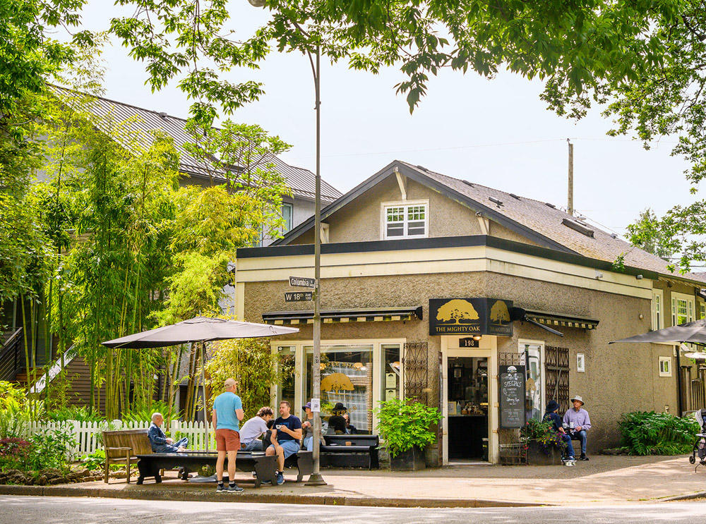 Life in Riley Park 